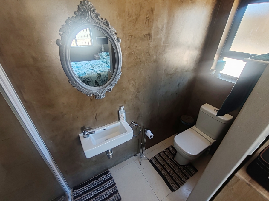 4 Bedroom Property for Sale in Country Club Western Cape